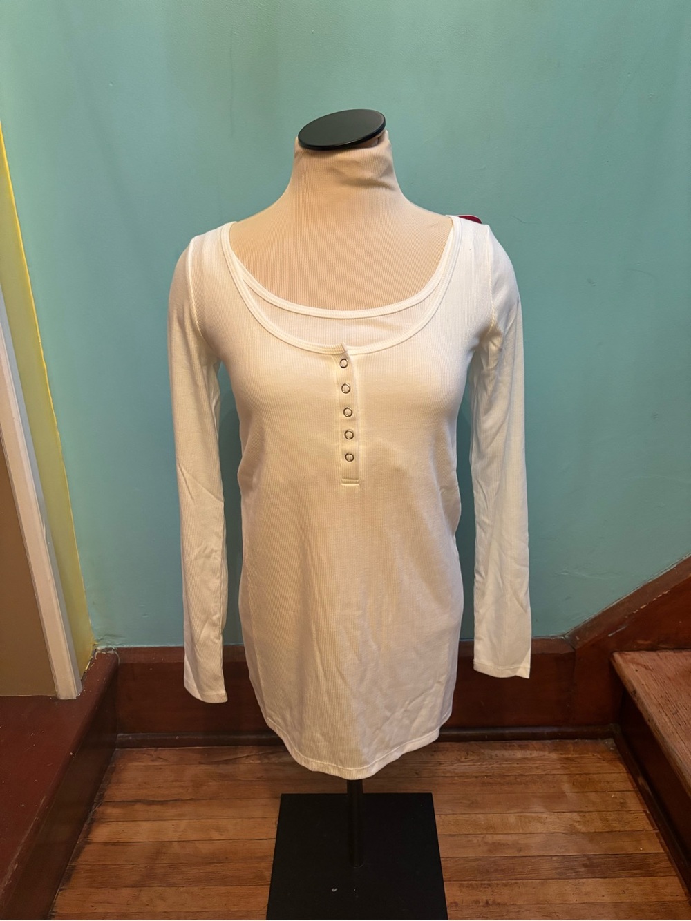 Ingrid & Isabel White Long-Sleeve Henley Scoop Neck Top